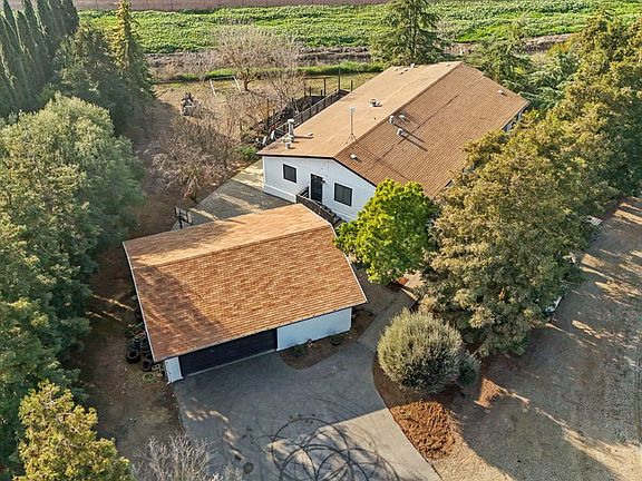 4th image of 21219 Naglee Rd