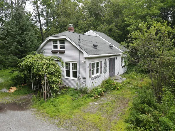 30 Stillwater Avenue, Orono, ME 04473