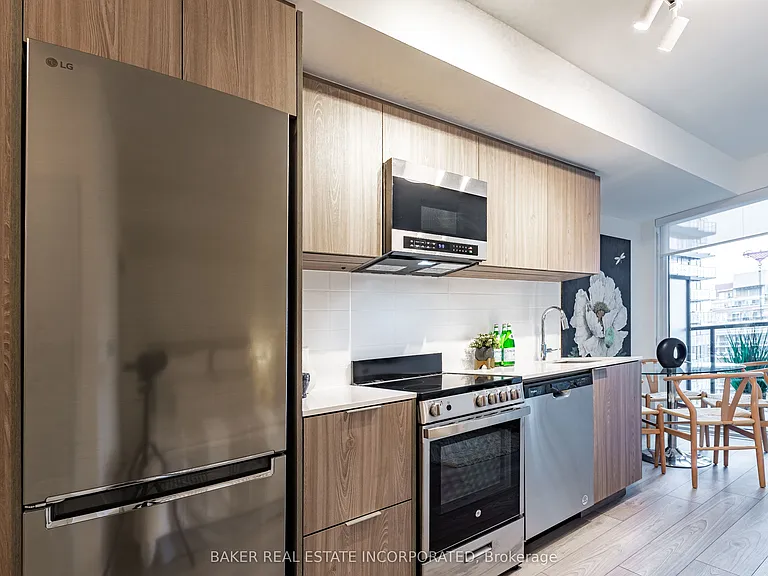 223 Redpath Ave #3312 — Photo 6