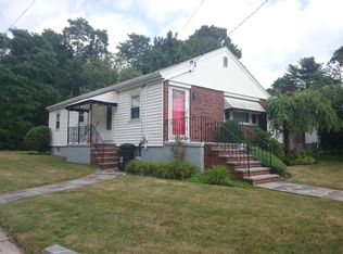 27 Bobolink St, West Roxbury, MA 02132