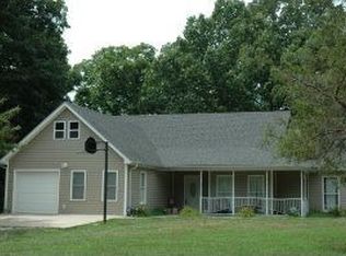 6201 E McLane Dailing Rd #R, Centralia, MO 65240