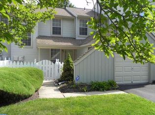 1707 Hawkins Dr, Southampton, PA