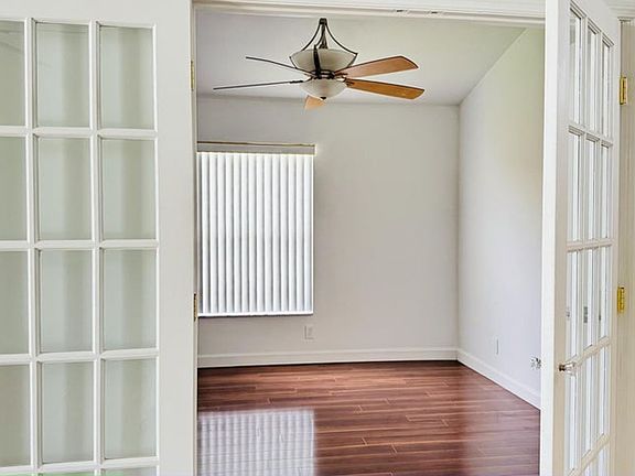 3rd image of 4307 Grosvenor Ct