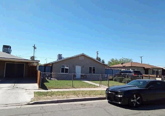1st image of 145 W Holt Ave