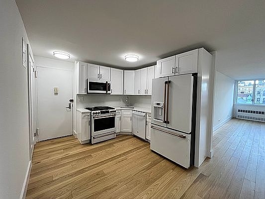 1st image of 333 E 14th St APT 7K