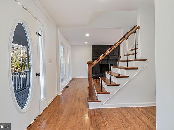 3rd image of 3401 Aquia Dr