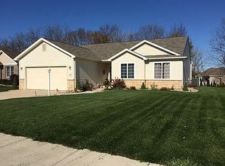 360 Nuthatch Dr, Warsaw, IN