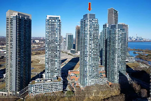 2220 Lake Shore Blvd W Photo 1