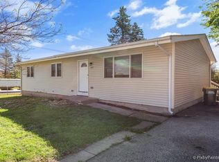 854 Willow St, Lake In The Hills, IL 60156