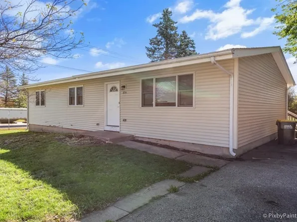 854 Willow St, Lake In The Hills, IL 60156