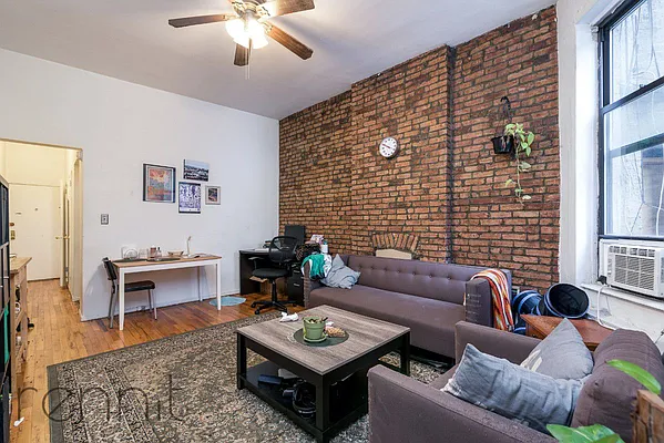 Rented by Rennit Inc. | media 19