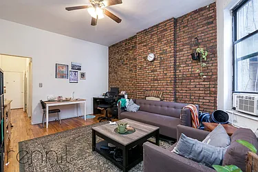 Rented by Rennit Inc.