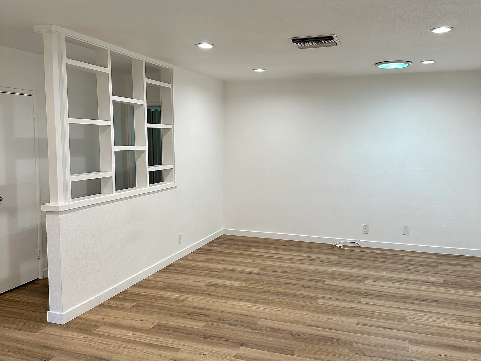 3 bed, 1404 sqft, $3,800 — Photo 2