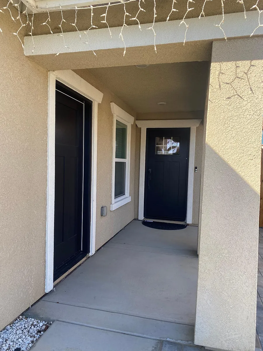 In Law Quarter/Studio Entry - 1628 Ryegrass Way
