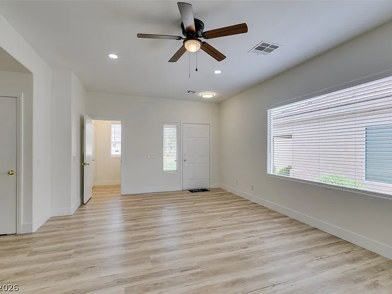 10959 Pumpkin Ridge Ave — Photo 6