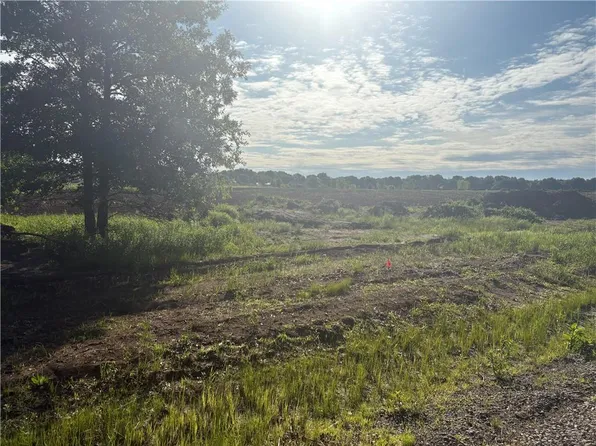 231 Country View Dr, Pittsburg, KS 66762