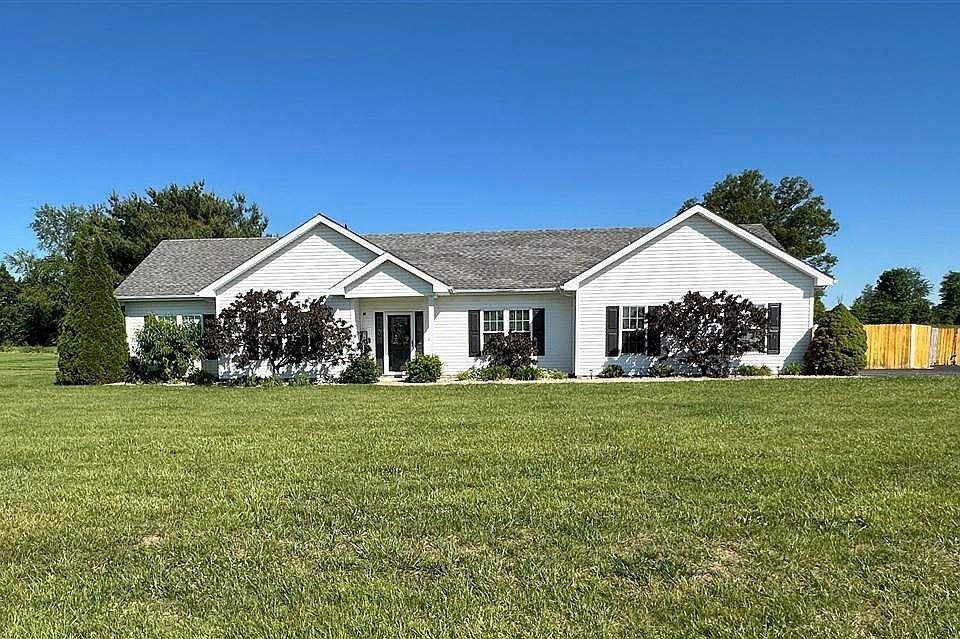 1st image of 213 Misty Dr