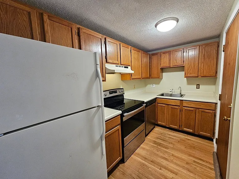 35 Prospect St #215 — Photo 7