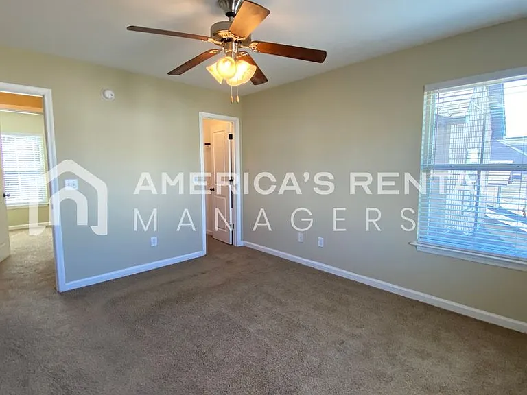 133 The Heights Dr — Photo 8