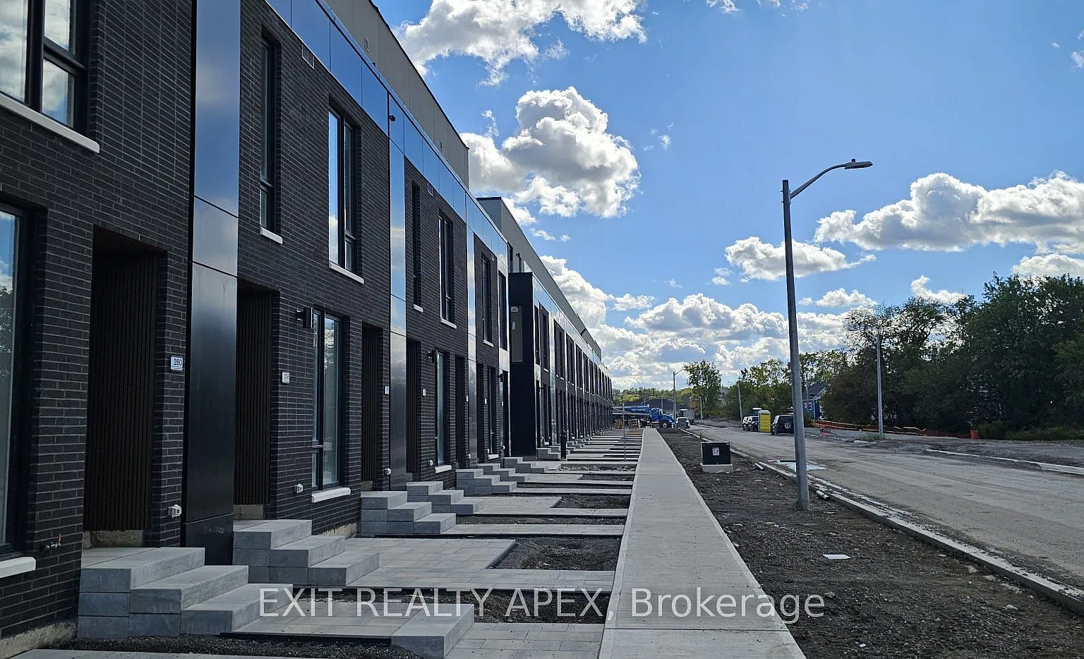 2 bed, $2,500 — Photo 1
