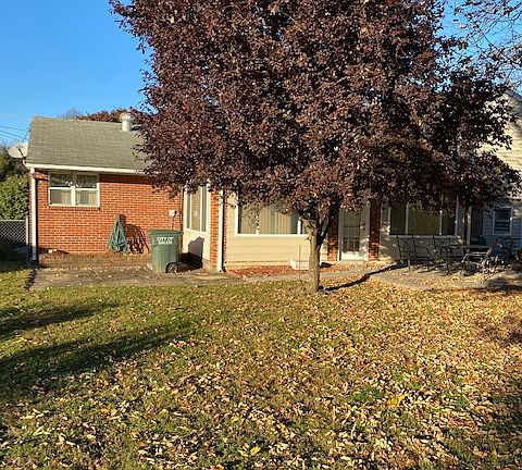 2nd image of 812 Apperson Dr