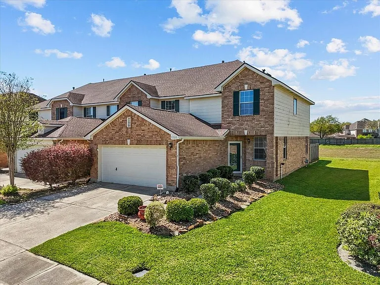 7535 Park Bend Ln — Photo 2
