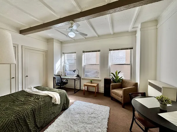 Canterbury Court Apartments