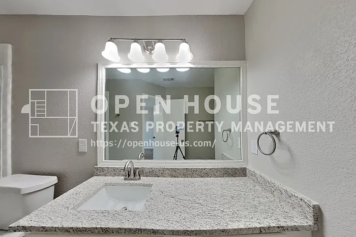 6423 Lily Hollow Ct — Photo 9