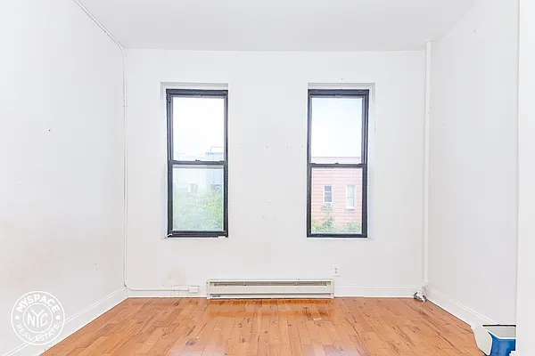 Rented by MySpaceNYC | media 35