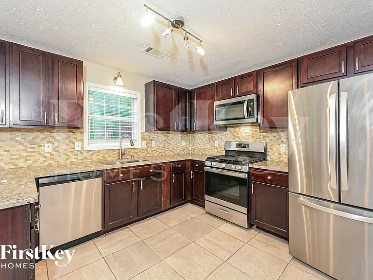 640 Alcovy Springs Dr — Photo 8