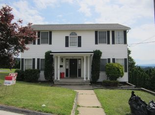 104 Sunset Dr, Dunmore, PA 18512