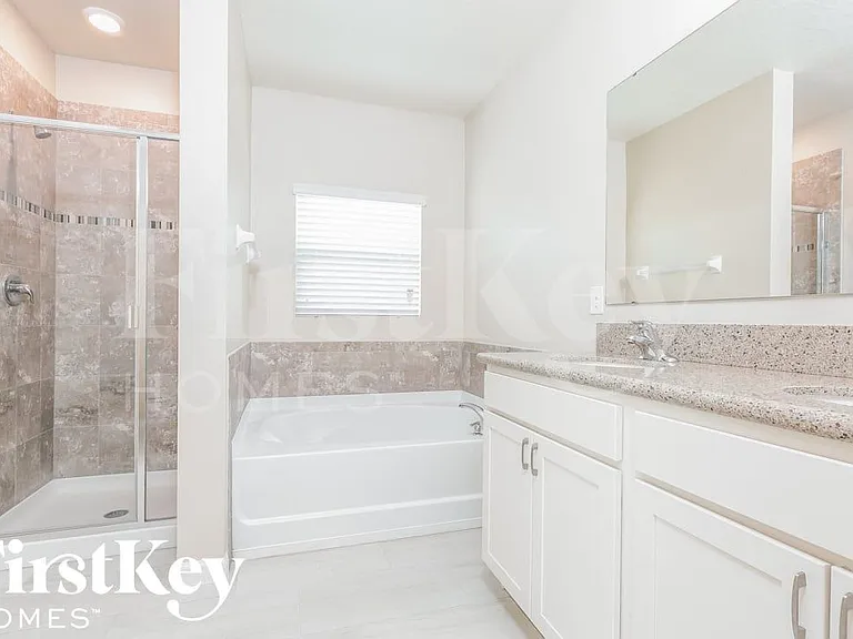 1051 Peta Way — Photo 10