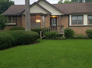 202 Harborcrest Dr, Seabrook, TX 77586