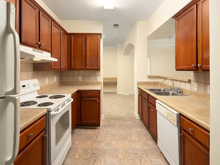 Wesley Kensington Apartments at Stonecrest — Photo 19