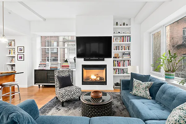 Sold by Compass | media 19