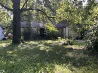 1438 S Luster Ave, Springfield, MO 65804