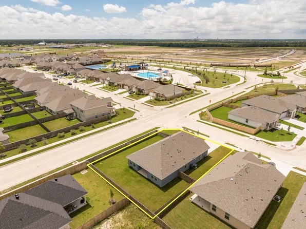 1202 Canton Dr, College Station, TX 77845
