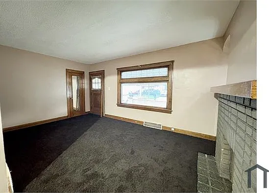 4 bed, $1,460 — Photo 4
