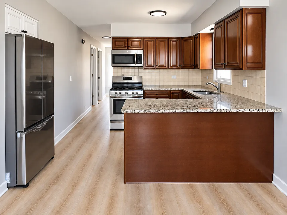8652 W Catherine Ave #2NDFLOOR
