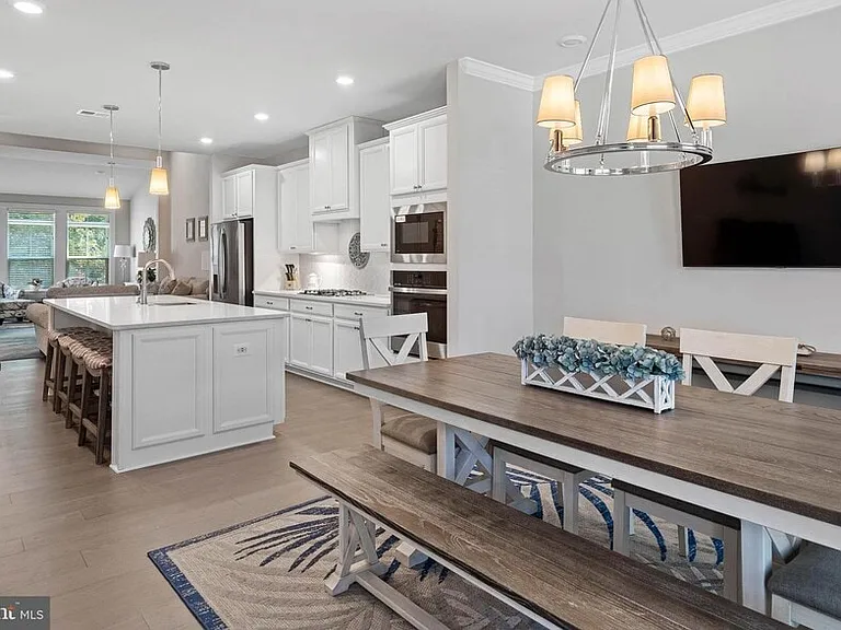 33776 Freeport Dr — Photo 10