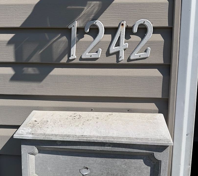 1st image of 1240 & 1242 E Negley Ave #1242