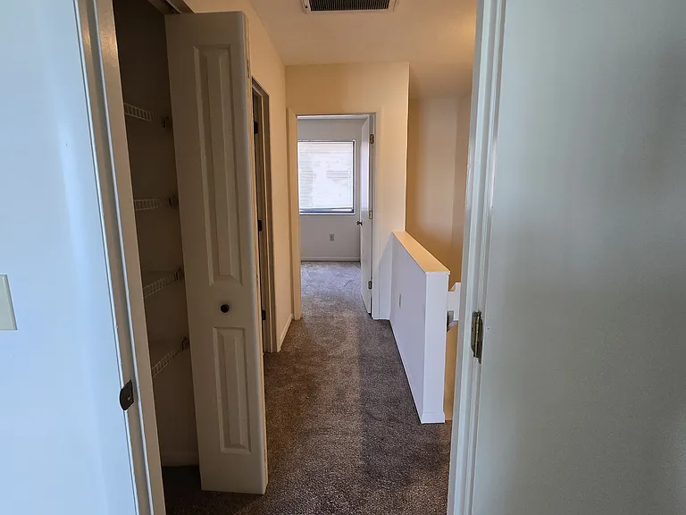 Glenncove Apartment Townhomes — Photo 29