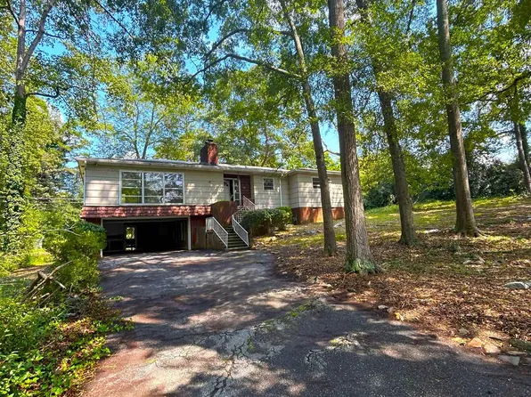 3832 Maid Marion Ln, Spartanburg, SC 29302