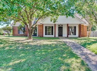 301 White Oak Dr, Brandon, MS 39047