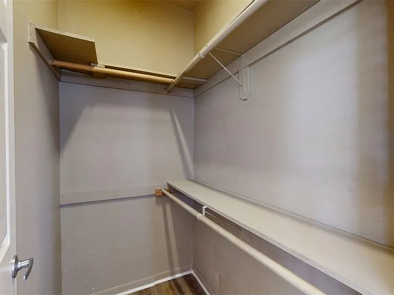 1724 Boardwalk Ct — Photo 15