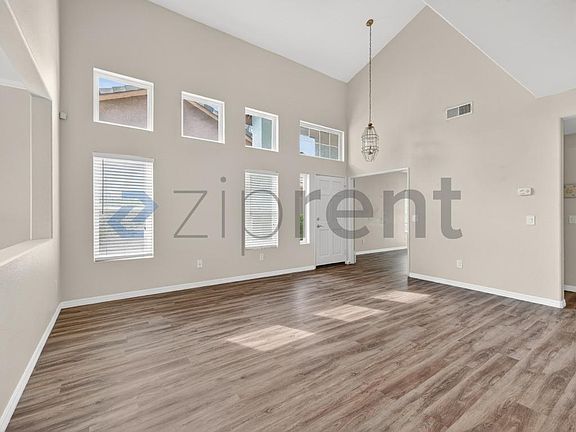2nd image of 608 Shenandoah Ave