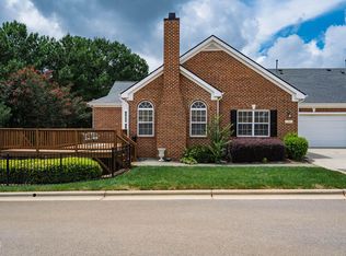 1116 Thistle Briar Pl, Cary, NC 27511