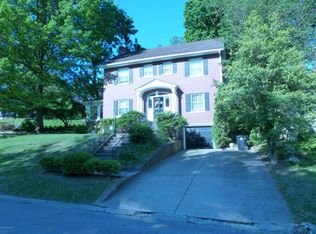 1934 Spring Dr, Louisville, KY 40205