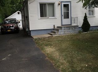 1038 Durant Ave, Pontiac, MI 48340