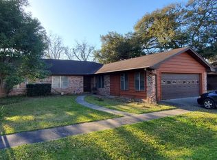 2419 5th St, Bay City, TX 77414